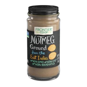 Ground nutmeg in a 0.44lb jar, perfect for sweet and savory recipes.